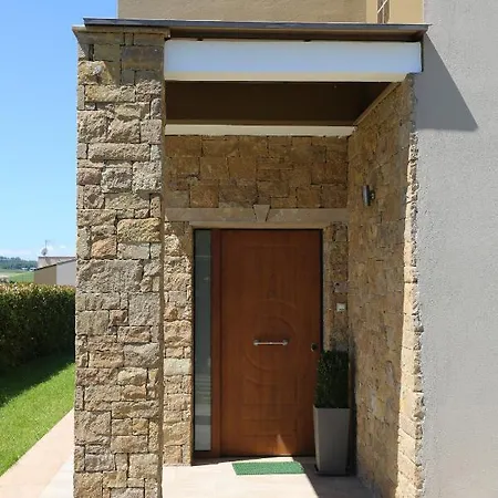 וילה Saint Paul's Residences *